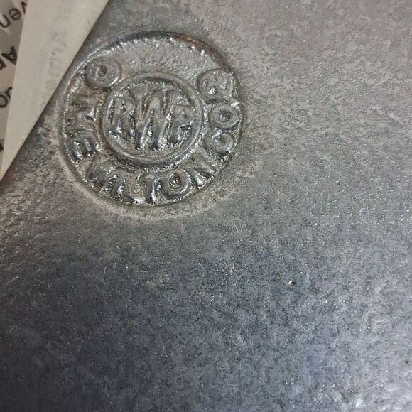 Wilton Armetale Silver Embossed Platter - Picture 7 of 8